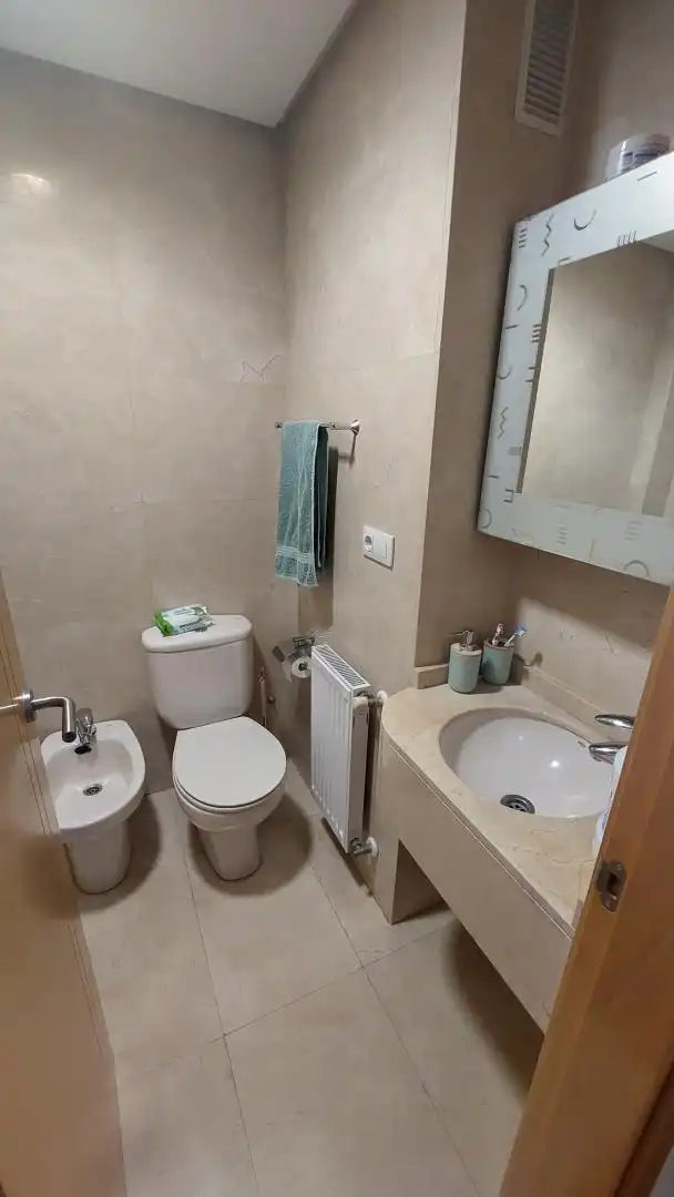 Flat for rent in Rúa Antonio Ríos, 29, Los Castros - Castrillón Bathroom of Flat for rent in A Coruña Capital with Air Conditioner, Private garden and Parquet flooring