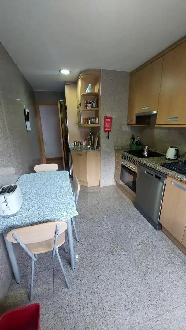 Flat for rent in Rúa Antonio Ríos, 29, Los Castros - Castrillón Kitchen of Flat for rent in A Coruña Capital with Air Conditioner, Private garden and Parquet flooring
