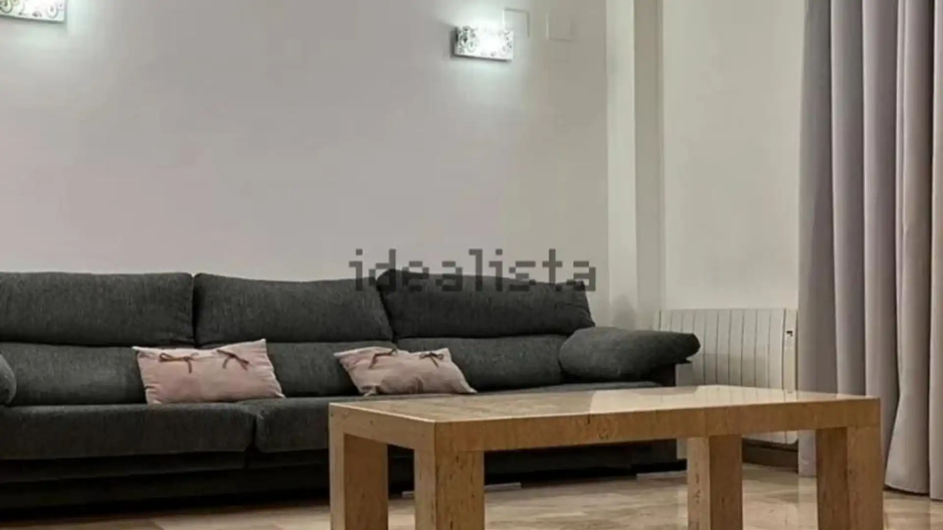 Casa adosada en venta en Carrer Canals, 37, Xàtiva Sala de estar de Casa adosada en venta en Xàtiva con Aire acondicionado, Calefacción y Jardín privado