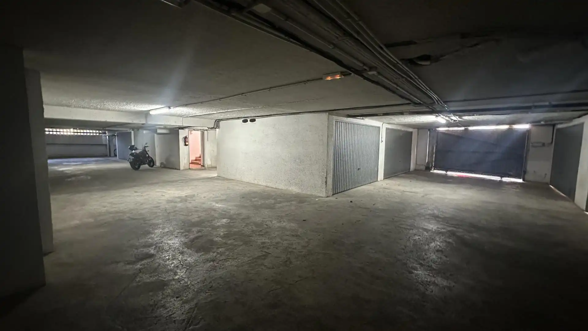 Garage for sale in Piles