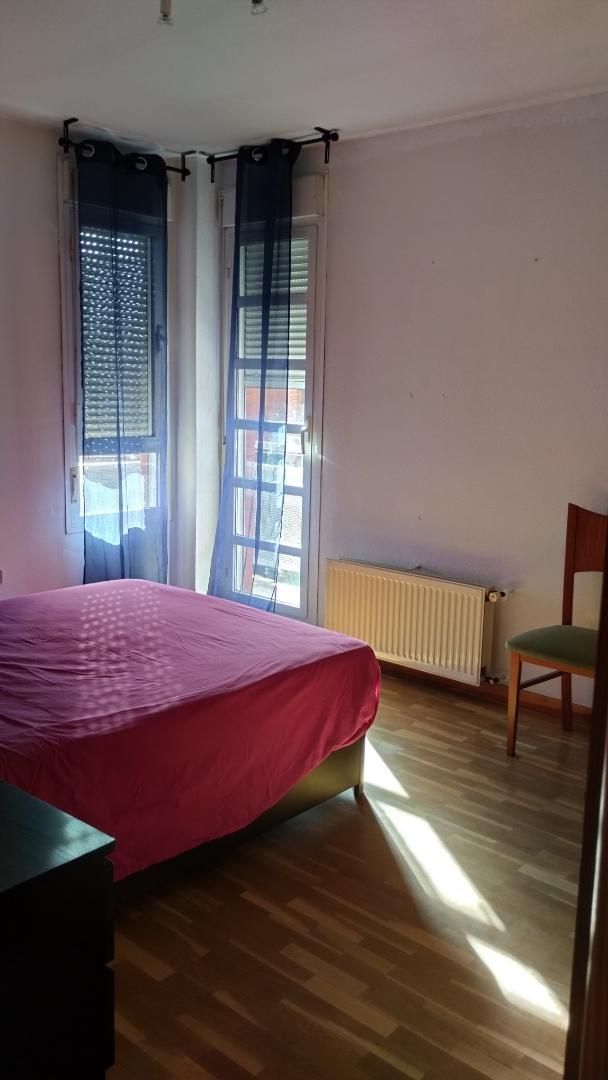 Bedroom of Flat to rent in  Madrid Capital  with Heating, Parquet flooring and Terrace
