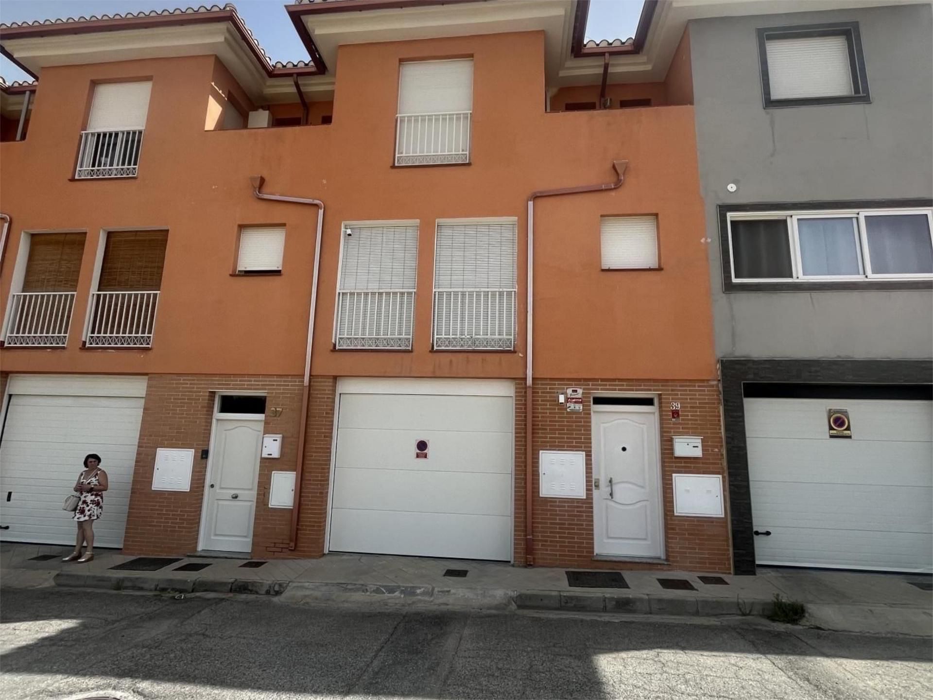 Vista exterior de Pis en venda en Láchar amb Aire condicionat, Terrassa i Balcó