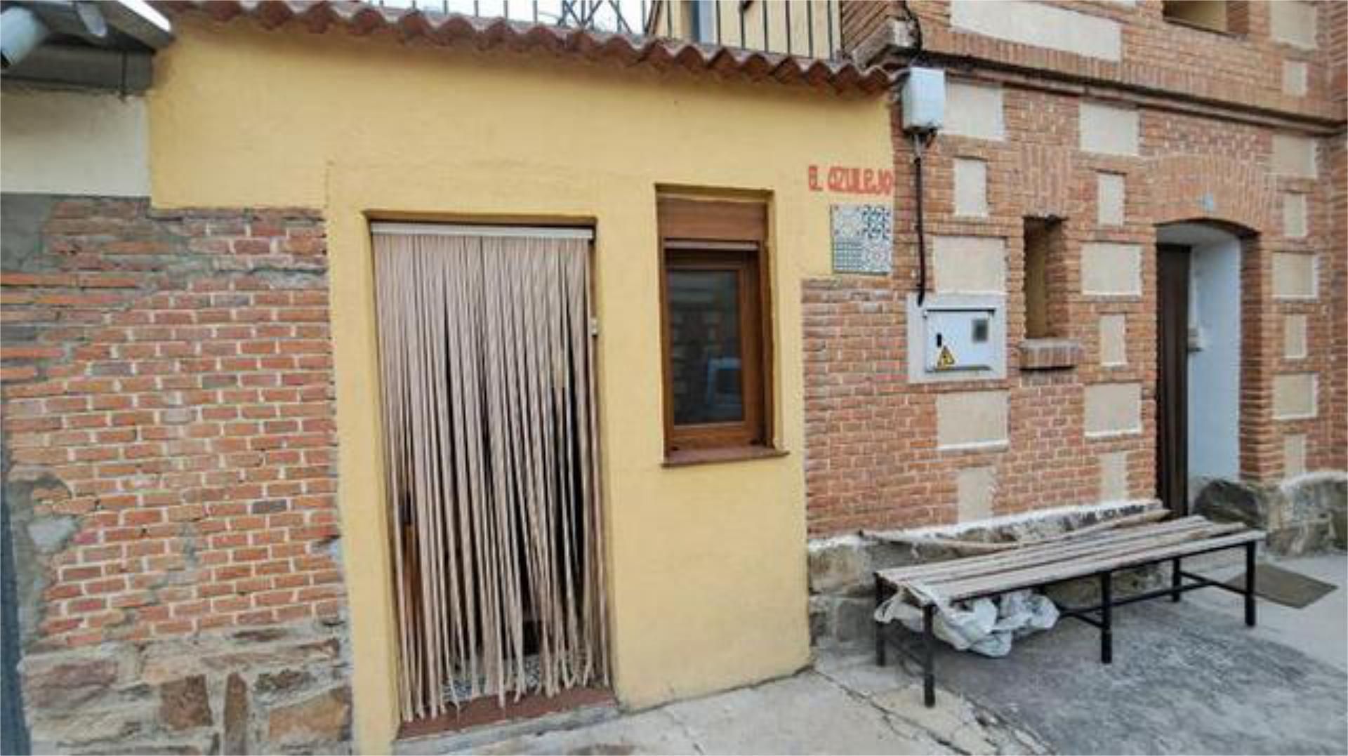 Vista exterior de Apartamento de alquiler en Samboal con Jardín privado, Amueblado y Se aceptan mascotas