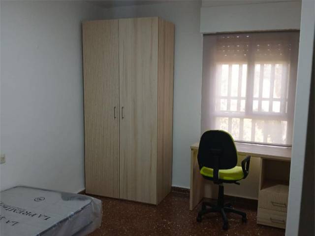 Piso en Alquiler en Calle Rigoberta Menchú, 10 en Parque Nueva Granada