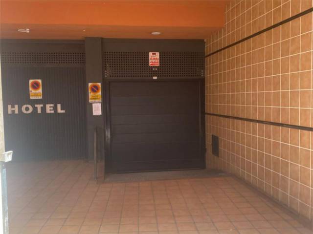 Garaje en Venta en Calle Santarén, 12 en El Carmen