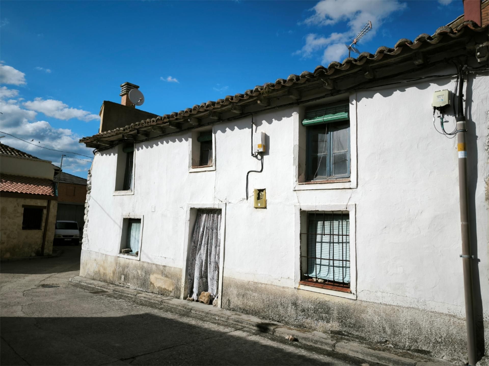 Exterior view of Single-family semi-detached for sale in Castrodeza