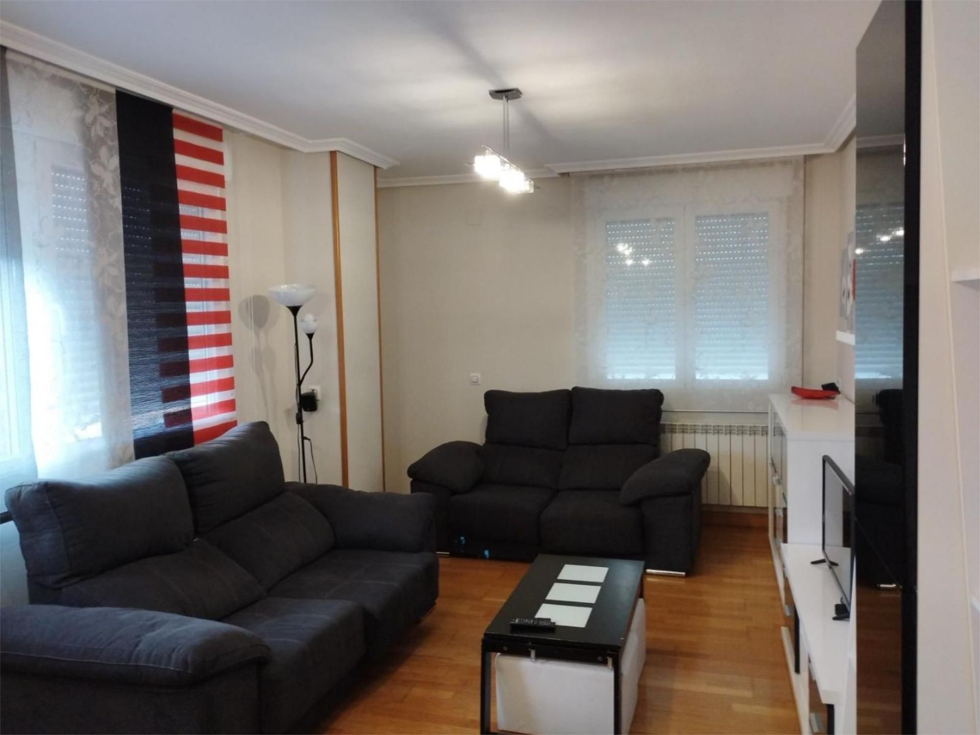 Living room of Flat to rent in Ávila Capital  with Heating, Parquet flooring and Swimming Pool