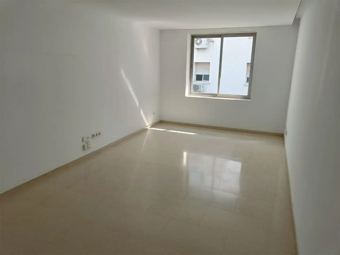 Living room of Flat for sale in Madrid  with Heating, Terrace and Swimming Pool