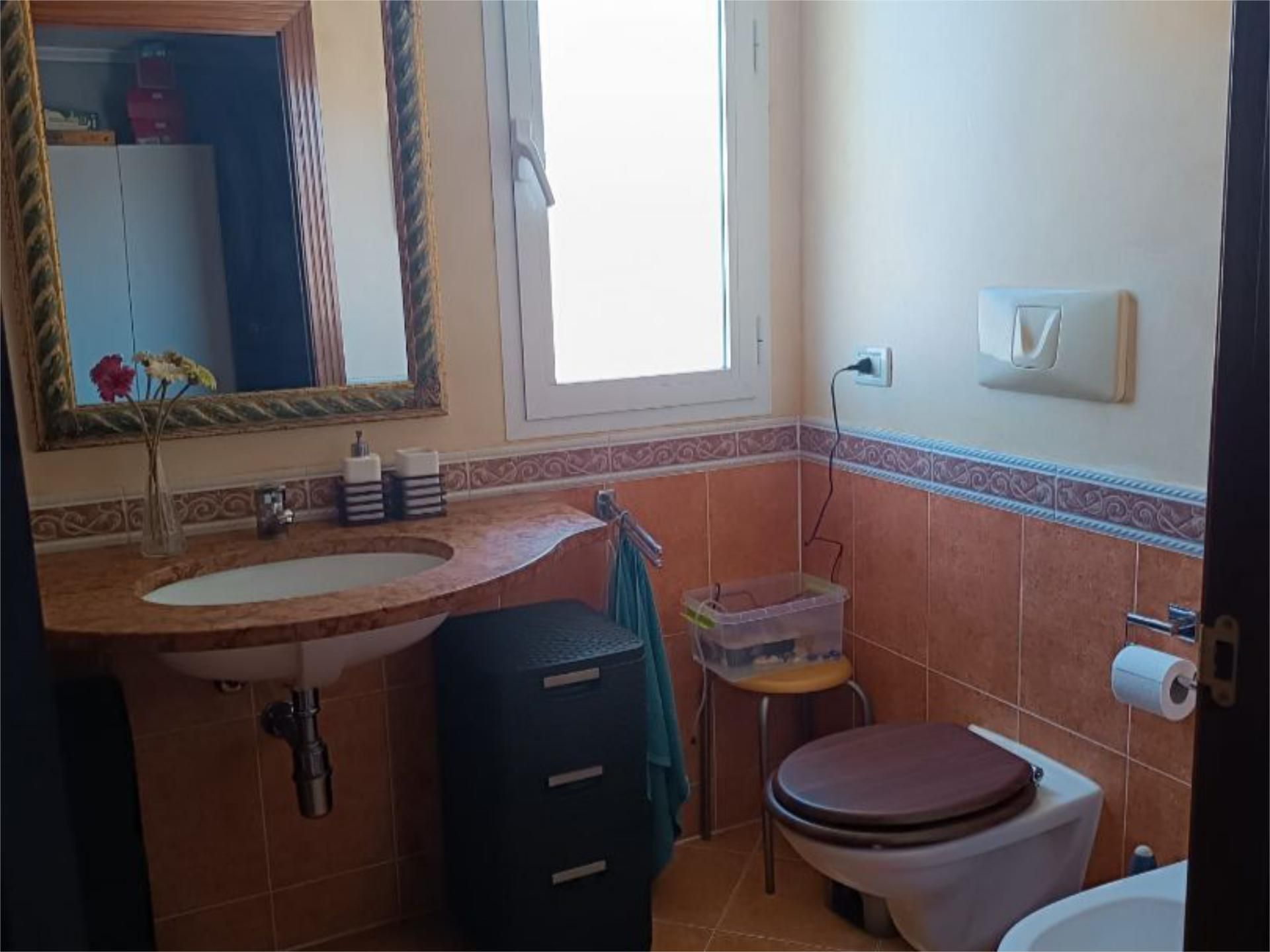 Bathroom of Flat for sale in Roquetas de Mar  with Air Conditioner, Heating and Storage room