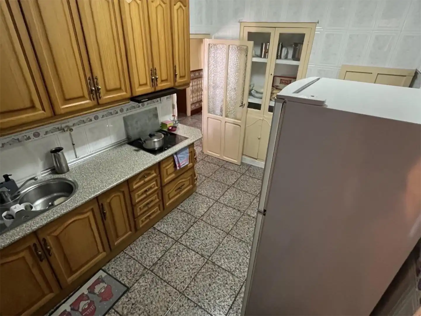 Wohnung zum Verkauf in Calle San Isidro, 3, Alcaudete Küche von Wohnung zum Verkauf in Alcaudete mit Klimaanlage, Privatgarten und Parkett