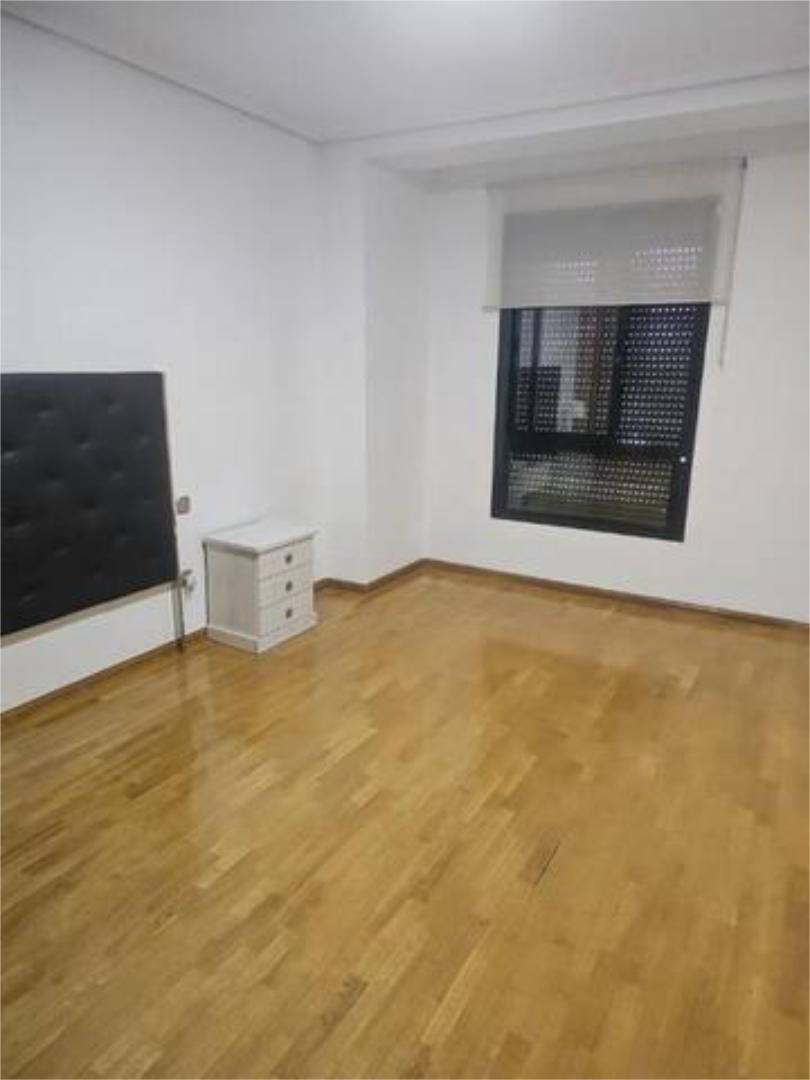 Bedroom of Flat to rent in Badajoz Capital  with Heating, Private garden and Swimming Pool