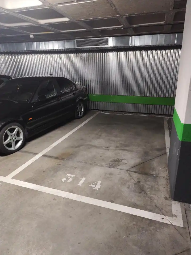 Garage for rent in Calle Los Pinos, 66, Prado Santo Domingo - Ensanche Parking of Garage for rent in Alcorcón
