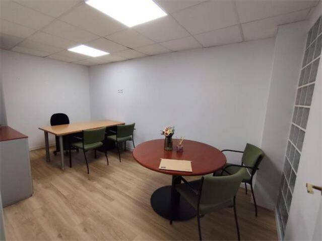 Oficina en Alquiler en Barenys