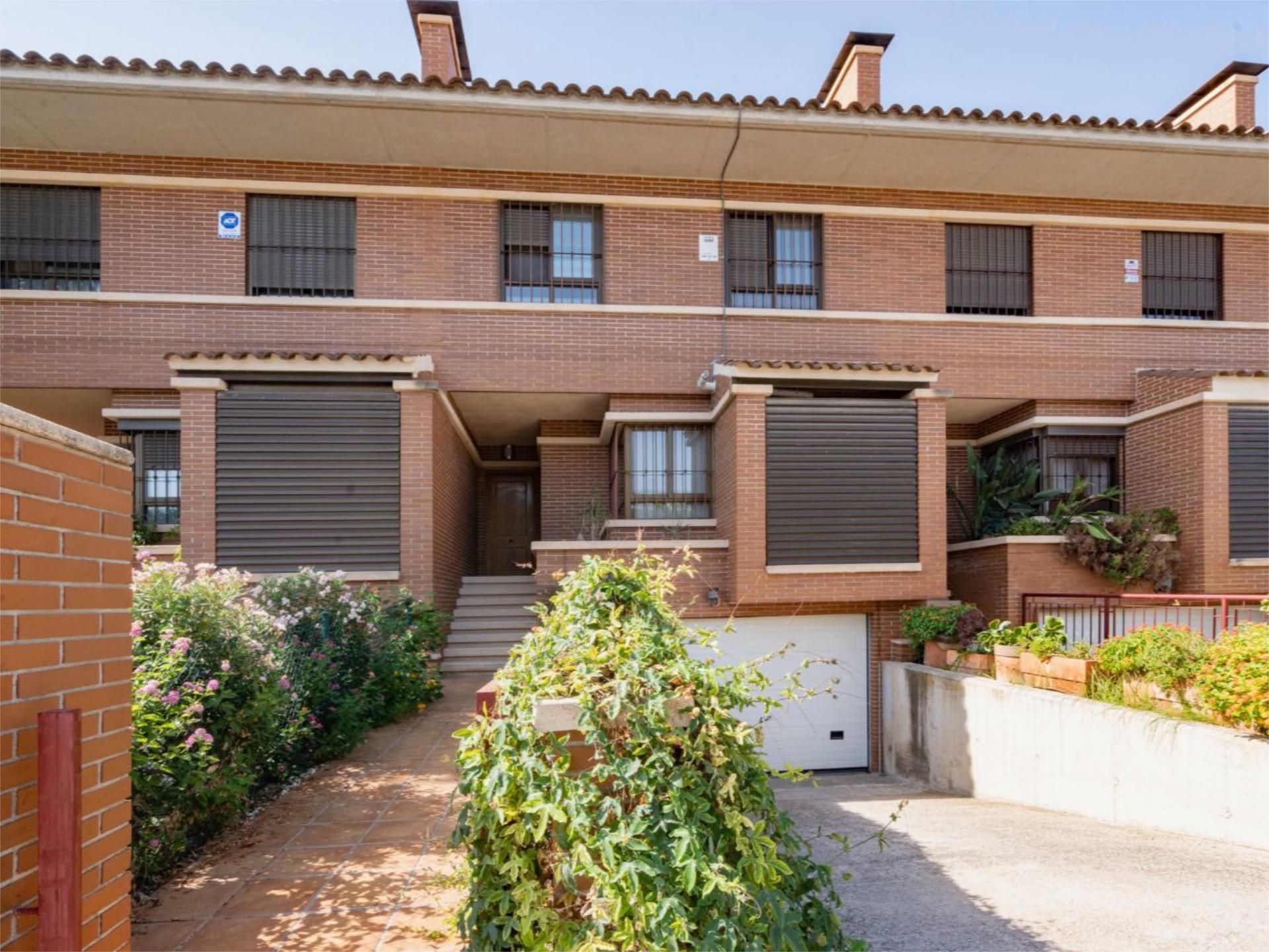Vista exterior de Pis en venda en Mutxamel amb Aire condicionat, Calefacció i Jardí privat