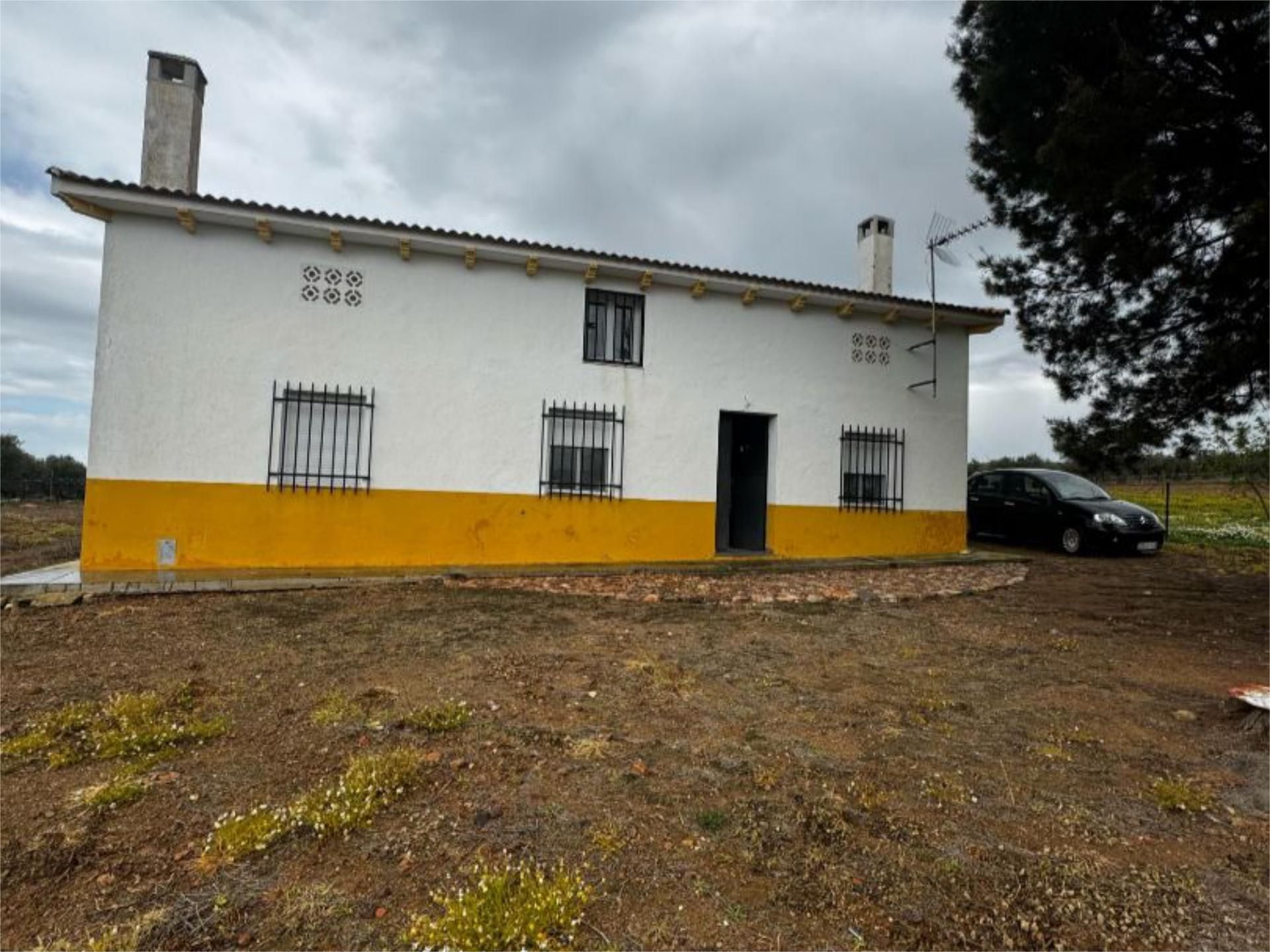 Vista exterior de Pis en venda en Cabeza del Buey amb Jardí privat i Traster