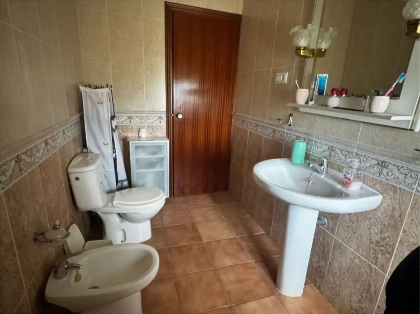 Flat for sale in Lugar Diseminado, 141, Cabeza del Buey Bathroom of Flat for sale in Cabeza del Buey with Private garden and Storage room