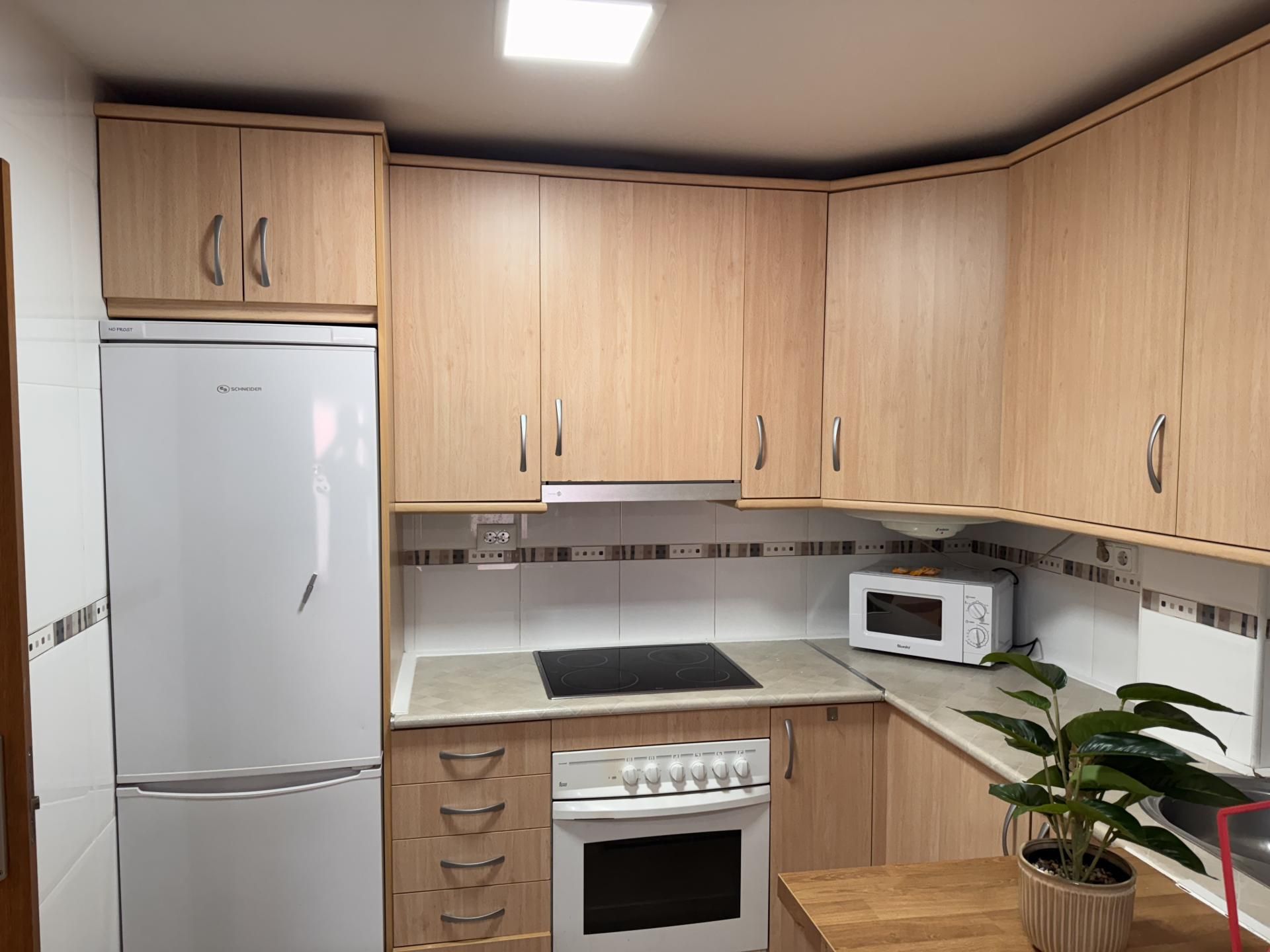 Kitchen of Flat to rent in Fuengirola  with Air Conditioner, Terrace and Balcony