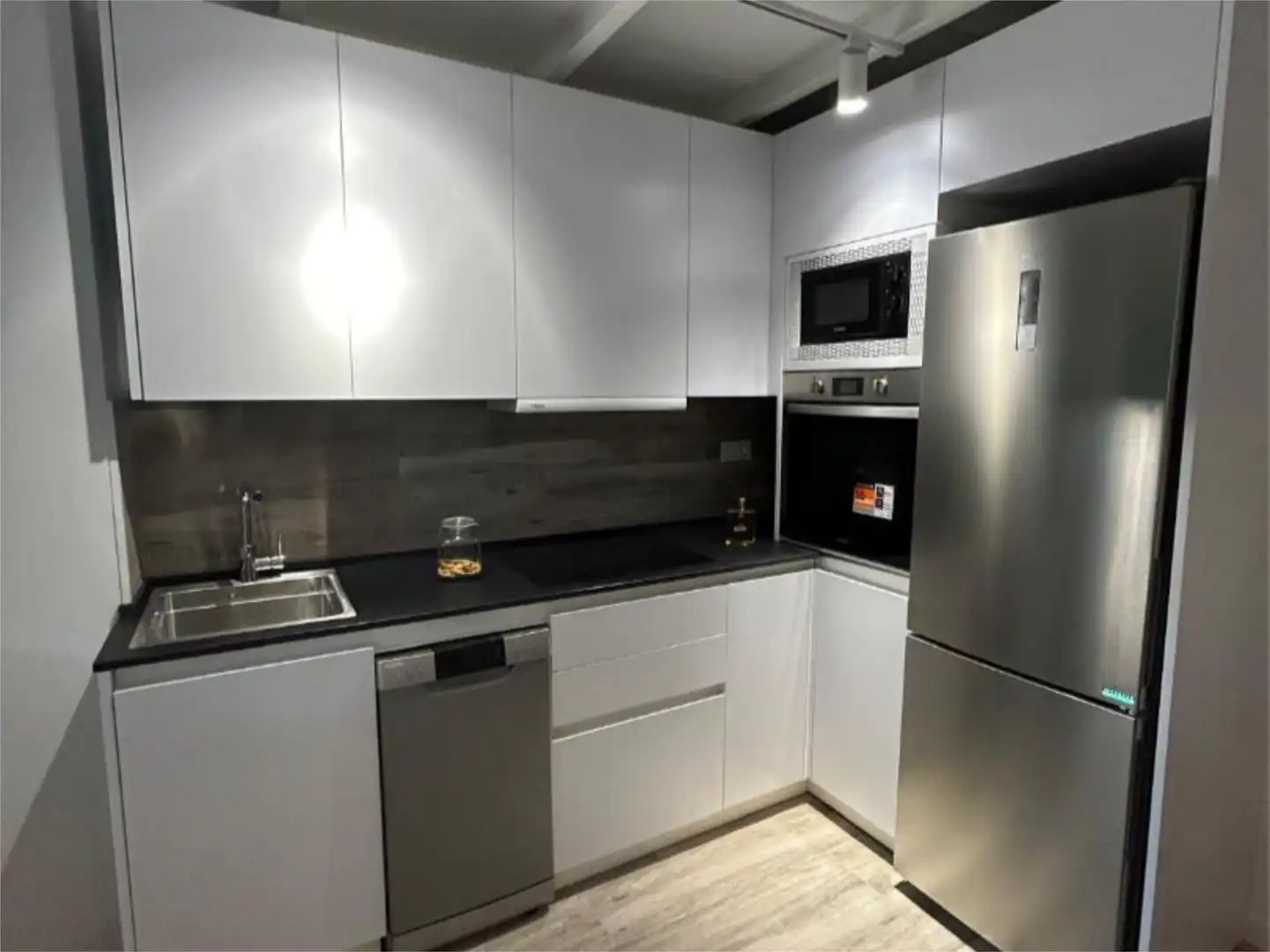Cocina de Piso de alquiler en  Madrid Capital con Aire acondicionado