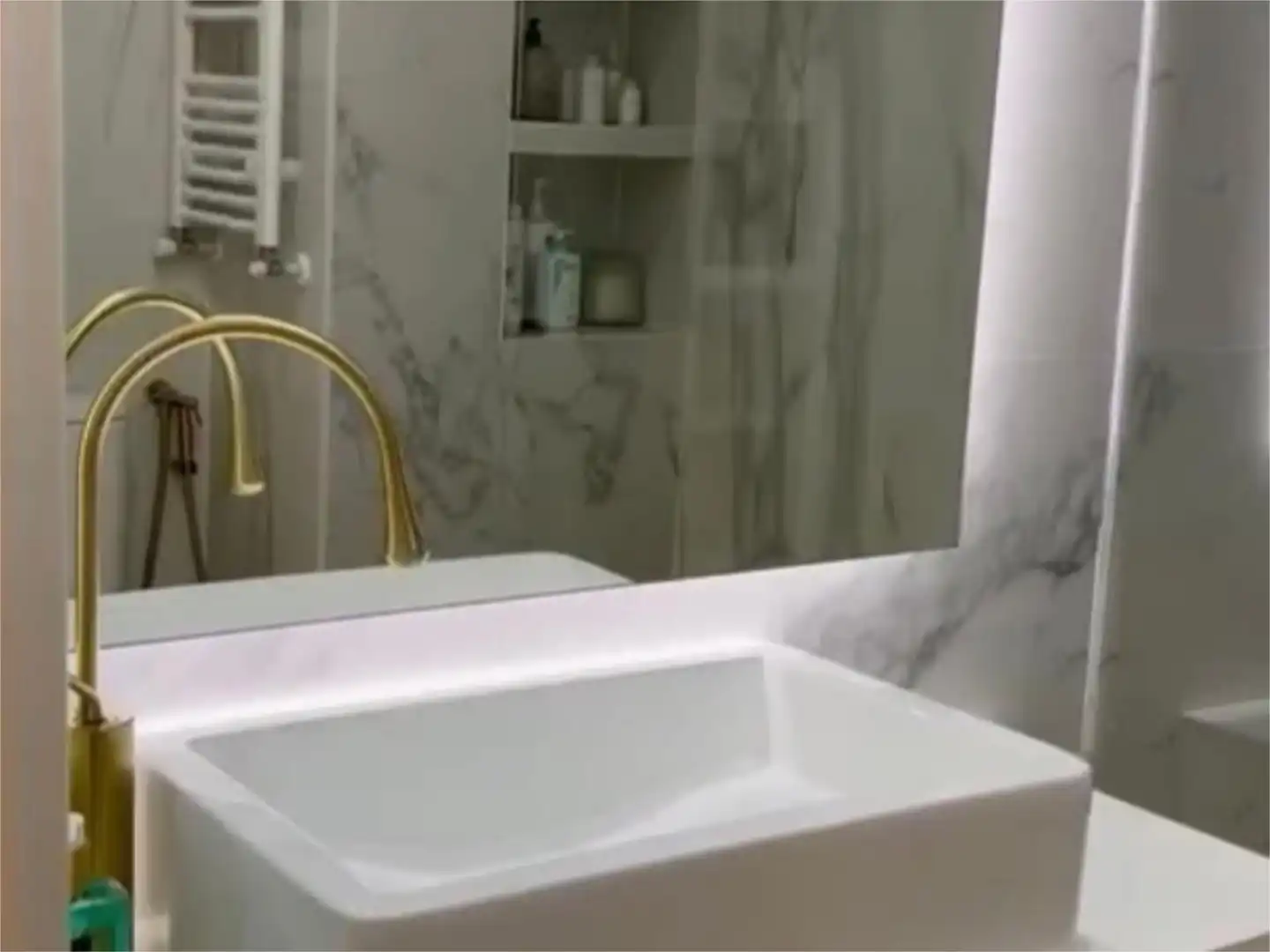 Flat for rent in Calle de Antonio López Aguado, 1, La Paz