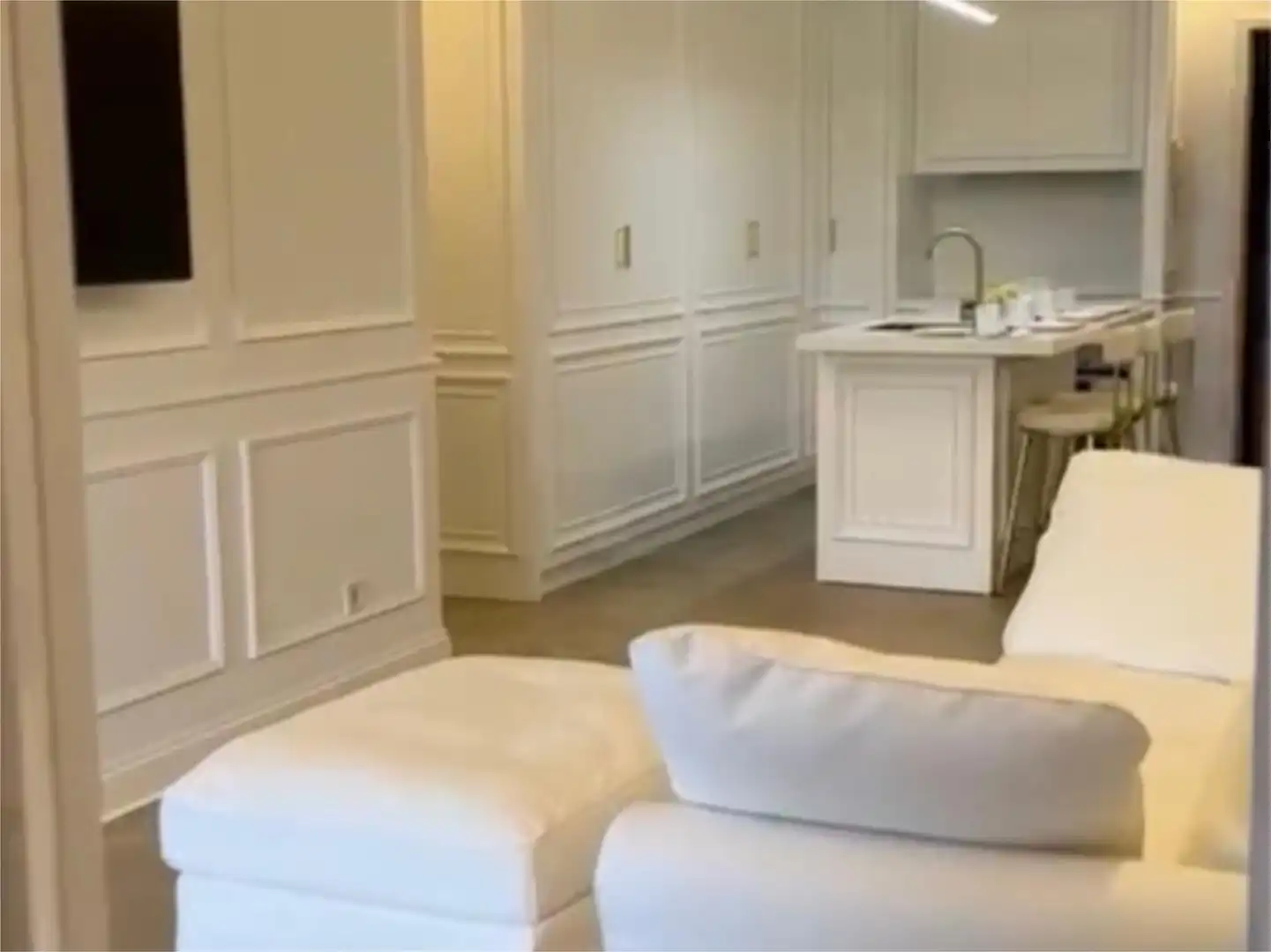 Flat for rent in Calle de Antonio López Aguado, 1, La Paz