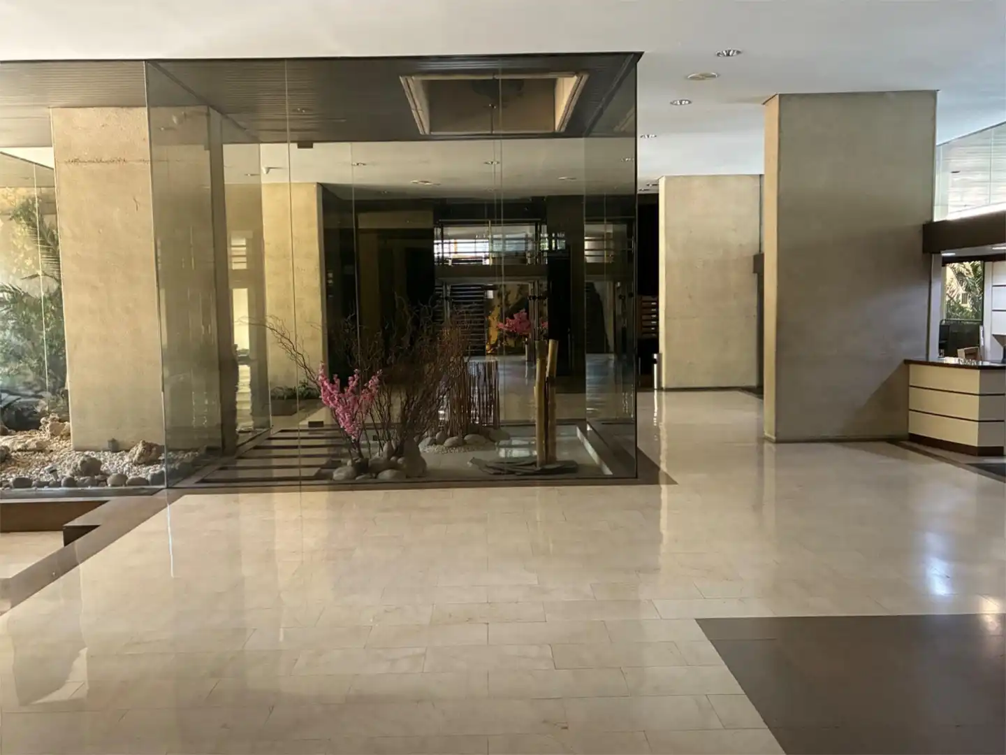 Flat for rent in Calle de Antonio López Aguado, 1, La Paz