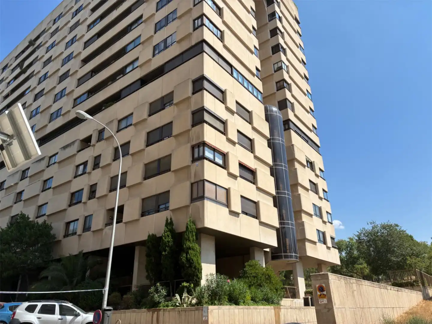 Flat for rent in Calle de Antonio López Aguado, 1, La Paz