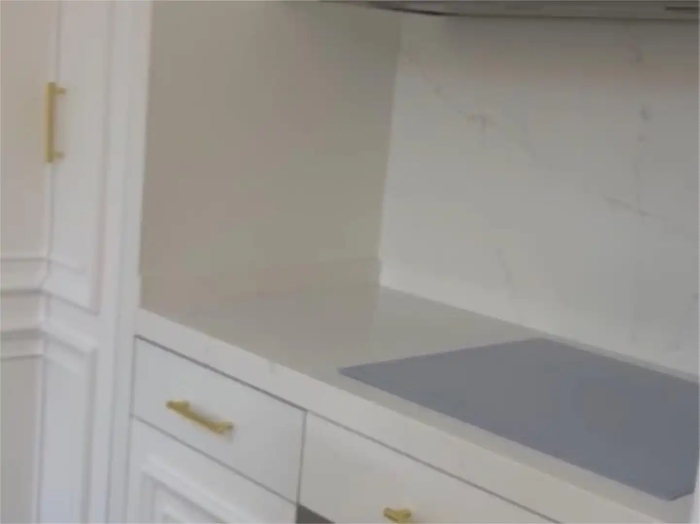Flat for rent in Calle de Antonio López Aguado, 1, La Paz