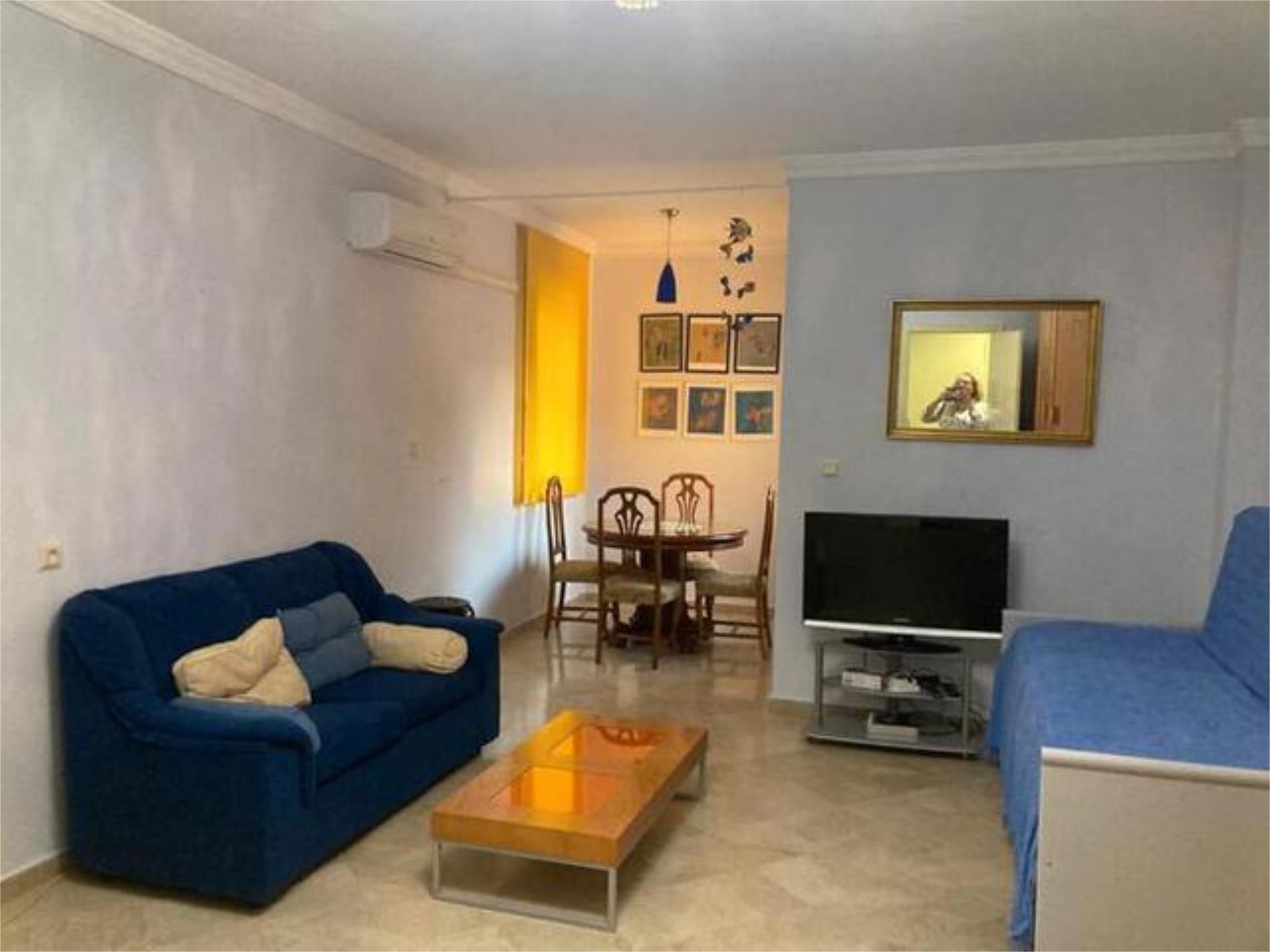 Sala d'estar de Estudi de lloguer en  Granada Capital amb Calefacció, Piscina i Moblat
