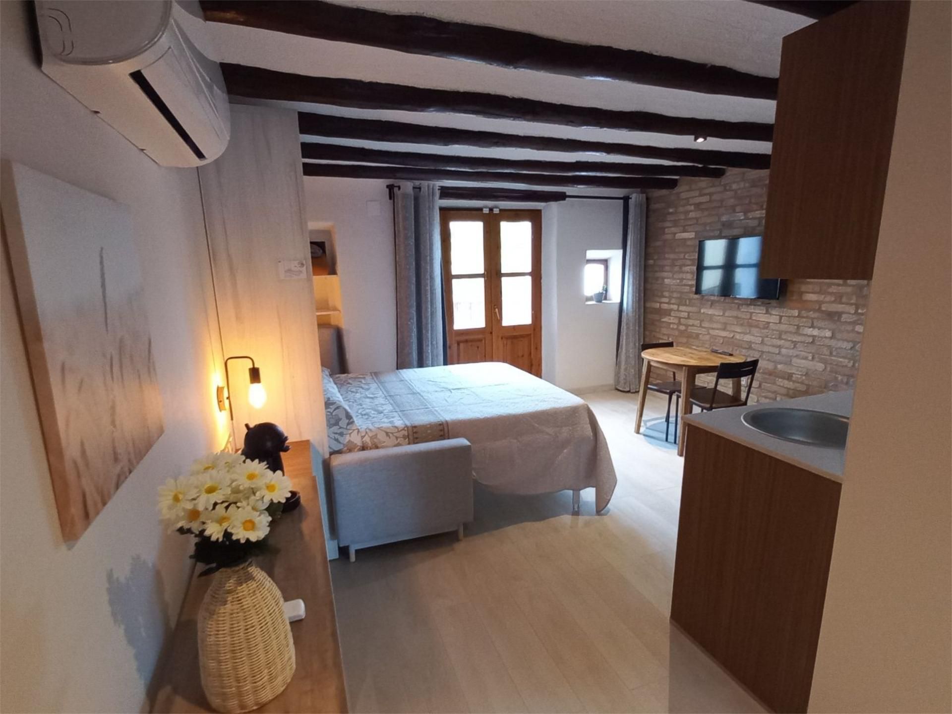 Dormitori de Estudi de lloguer en Vila-sana amb Aire condicionat, Calefacció i Moblat