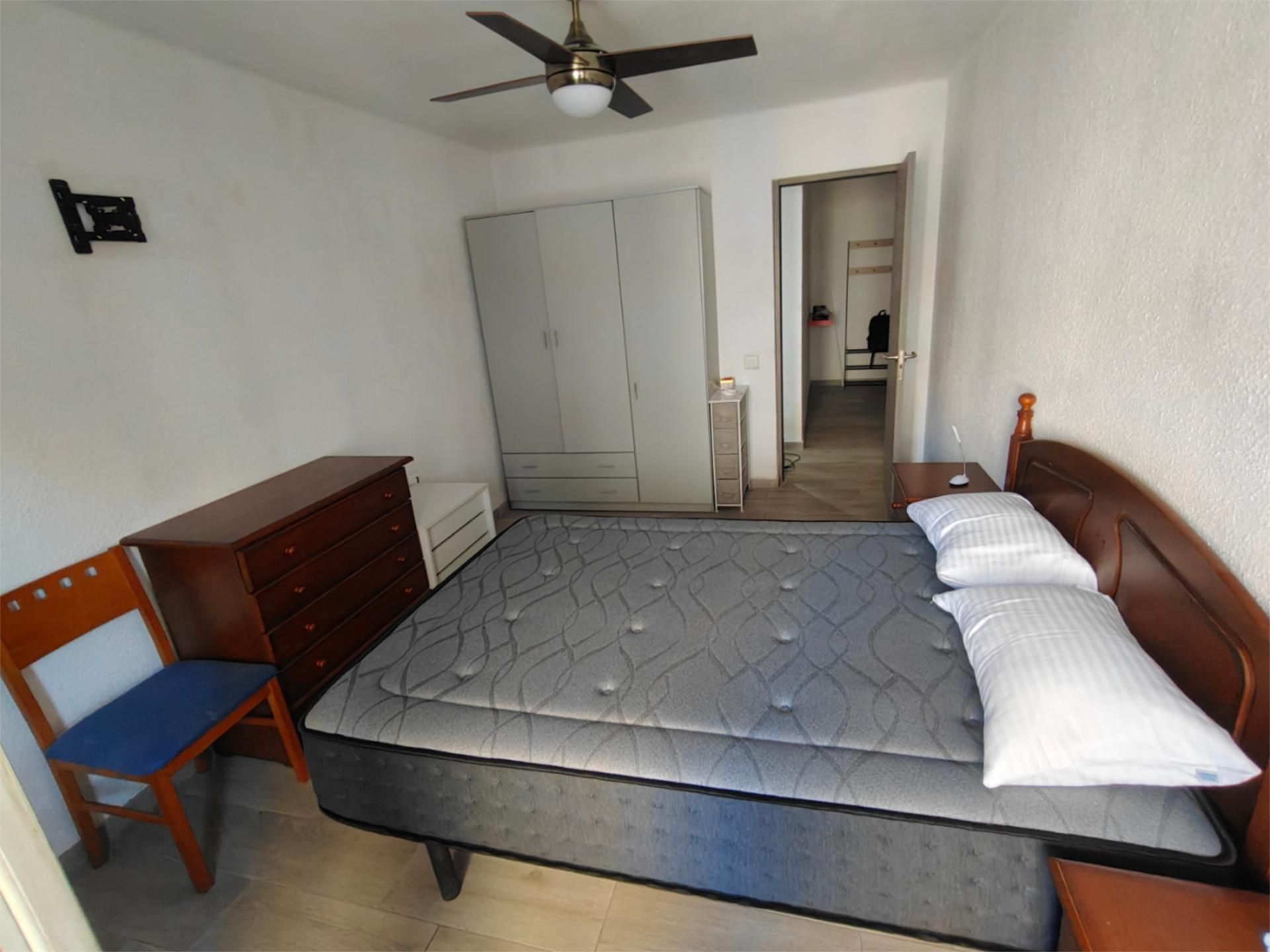 Bedroom of Flat to share in Reus  with Furnished, Oven and Washing machine