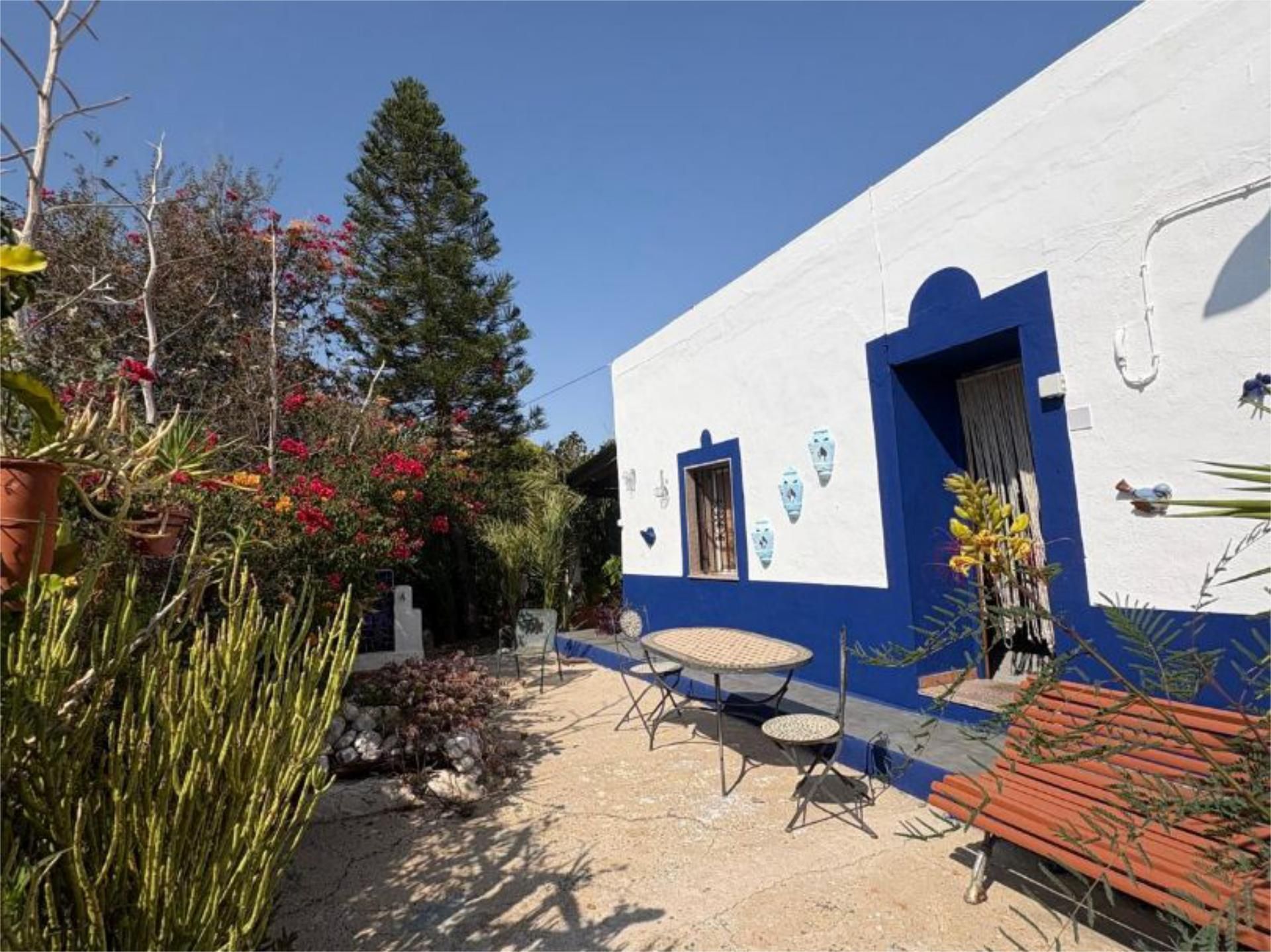 Jardí de Finca rústica en venda en Carboneras amb Aire condicionat, Calefacció i Jardí privat