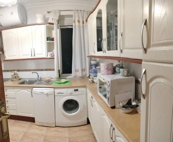 Piso en Venta en Calle Talavera de la Reina, 18 en La Reconquista