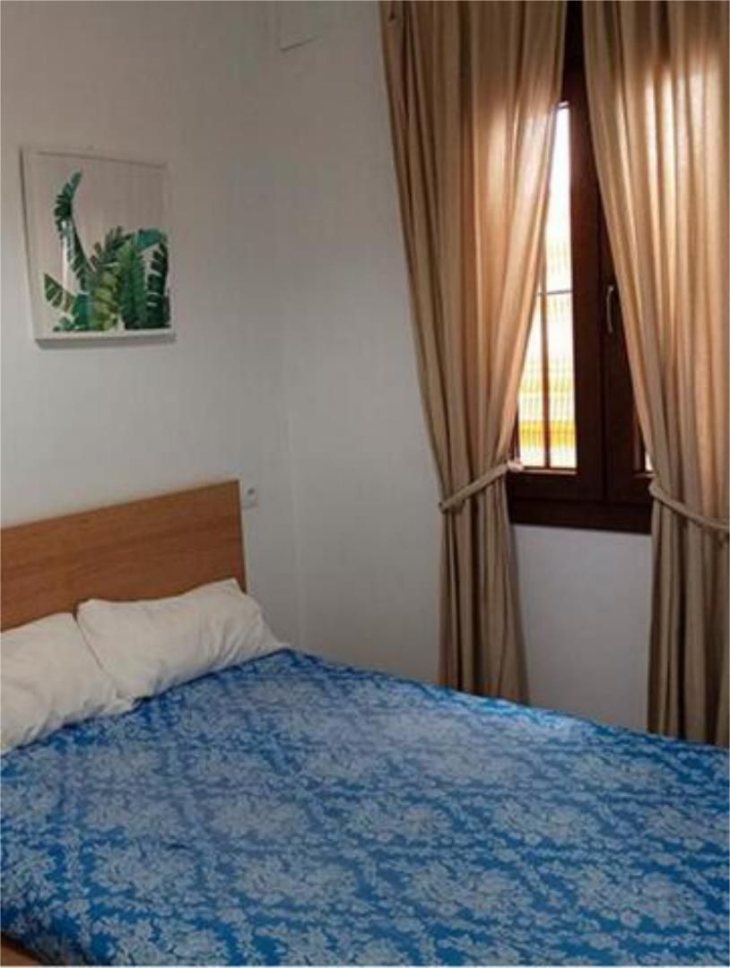 Habitación de Apartamento de alquiler en Los Palacios y Villafranca con Calefacción y Amueblado