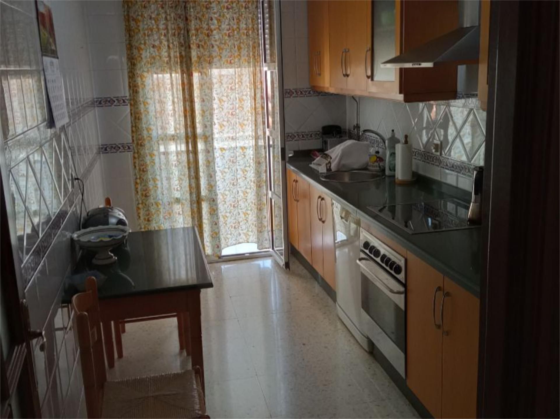 Cocina de Piso en venta en Moguer con Terraza y Balcón