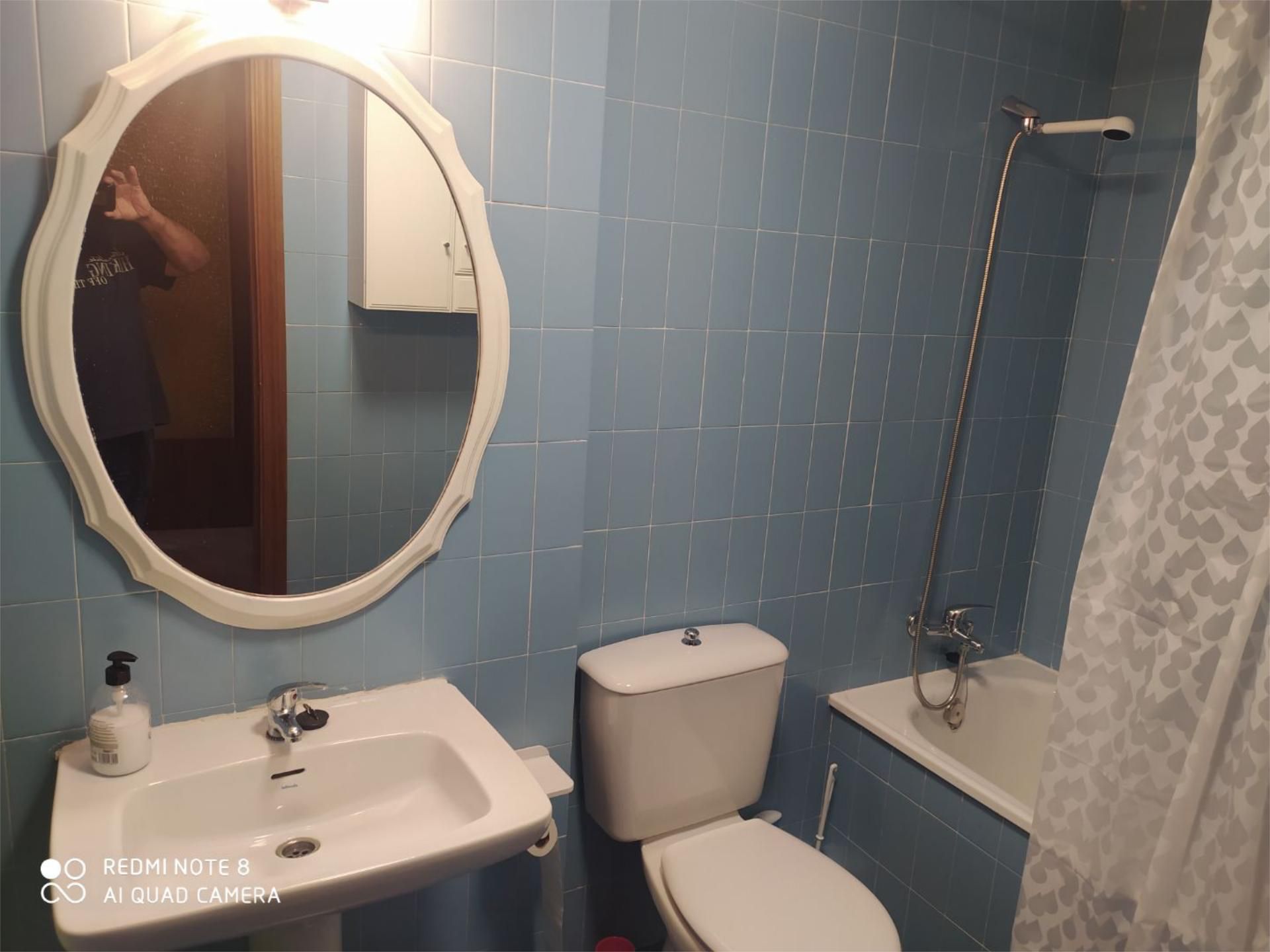 Bathroom of Flat to rent in Jadraque  with Heating, Parquet flooring and Furnished
