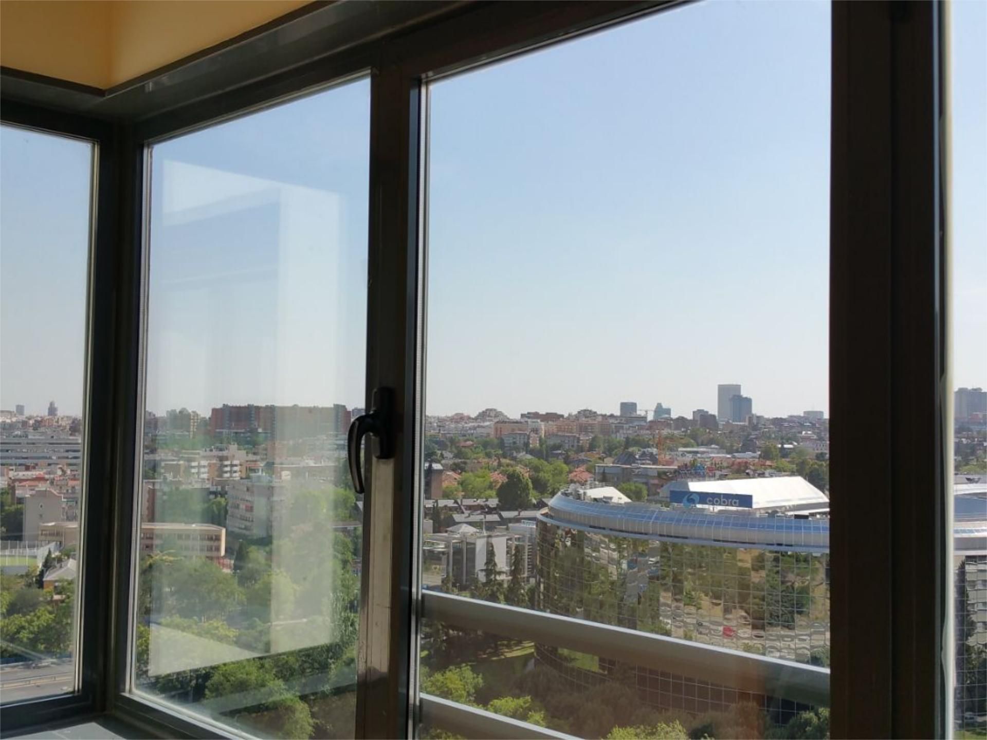 Bedroom of Flat to rent in  Madrid Capital  with Air Conditioner, Heating and Private garden