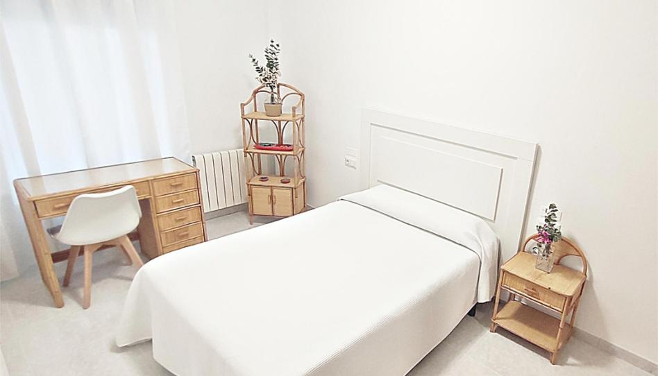 Flat to rent in Avenue Avenida Antonio Machado, 58, Peal de Becerro, Jaén - image 1 Photo 1 of Flat to rent in Avenue Avenida Antonio Machado, 58, Peal de Becerro, Jaén