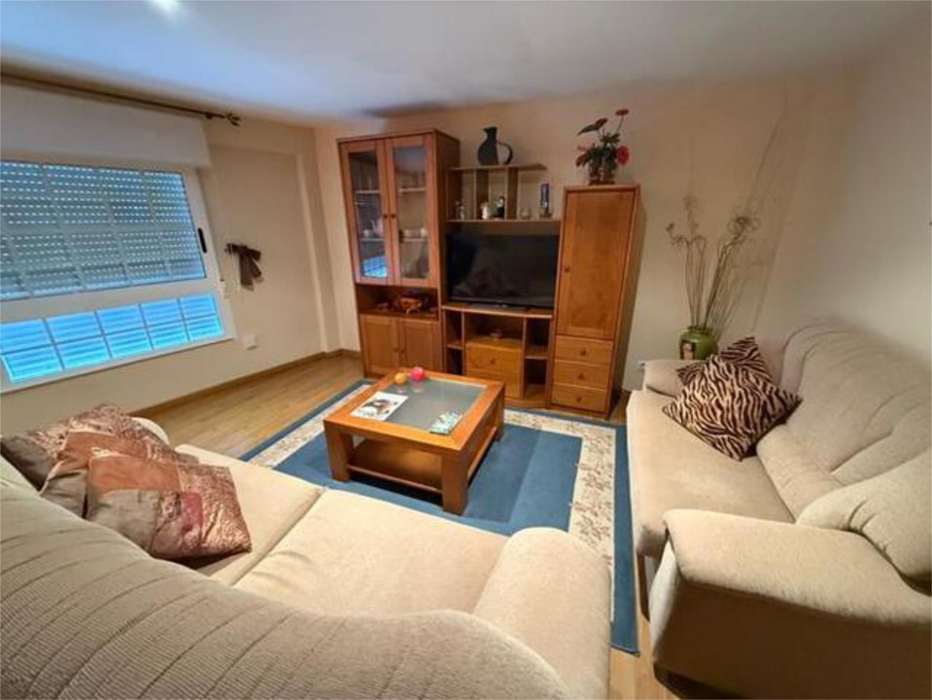 House or chalet to rent in Manzaneda