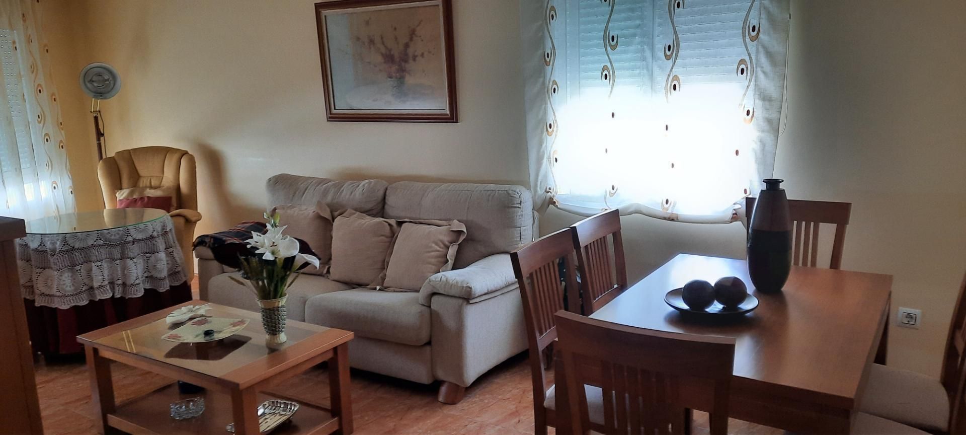 Living room of Planta baja to rent in Casas del Castañar  with Furnished, Oven and Washing machine