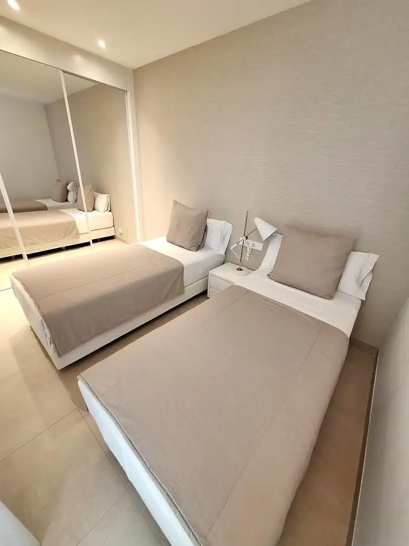 Apartament de lloguer a Carretera les Marines Racons a Dénia, Devessa - Monte Pego Dormitori de Apartament de lloguer en Dénia amb Aire condicionat, Calefacció i Terrassa