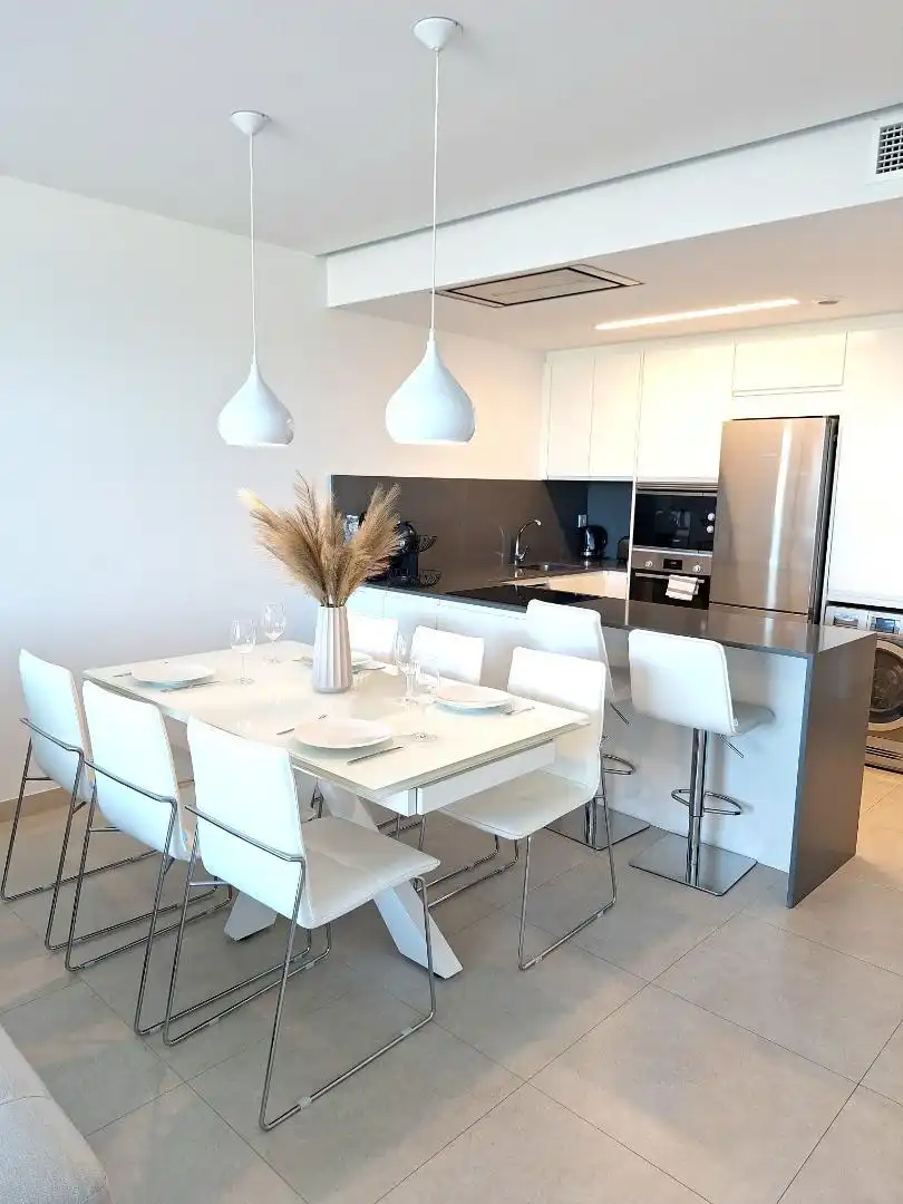 Apartament de lloguer a Carretera les Marines Racons a Dénia, Devessa - Monte Pego Menjador de Apartament de lloguer en Dénia amb Aire condicionat, Calefacció i Terrassa