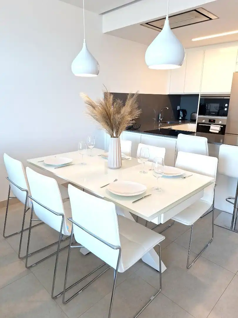 Apartament de lloguer a Carretera les Marines Racons a Dénia, Devessa - Monte Pego Menjador de Apartament de lloguer en Dénia amb Aire condicionat, Calefacció i Terrassa