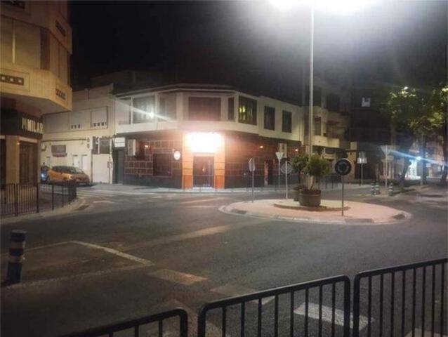 Local comercial en Alquiler en Novelda