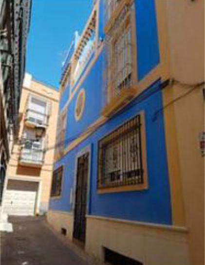 Casa adosada en venda a Centro, Almería - imatge 1 Foto 1 de Casa adosada en venda a Centro, Almería