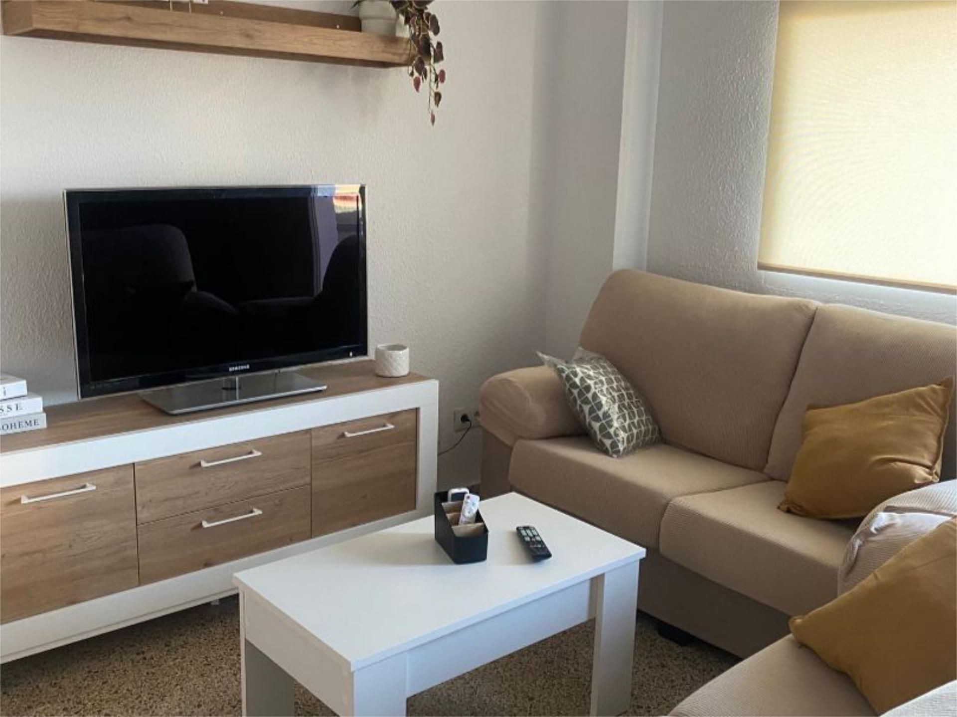 Sala d'estar de Pis per a compartir en  Jaén Capital amb Aire condicionat, Terrassa i Moblat