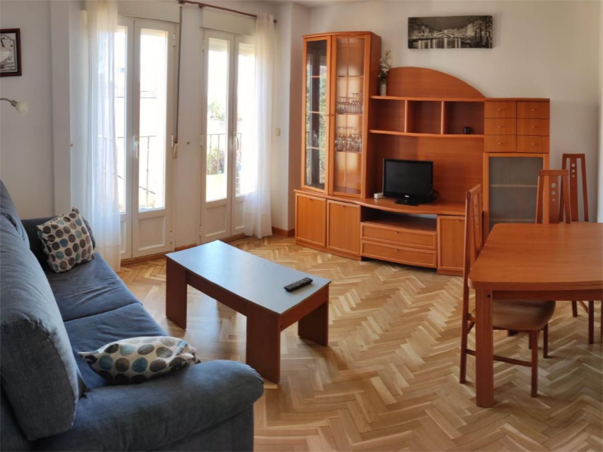 Sala d'estar de Pis de lloguer en San Cristóbal de Segovia amb Calefacció, Parquet i Traster