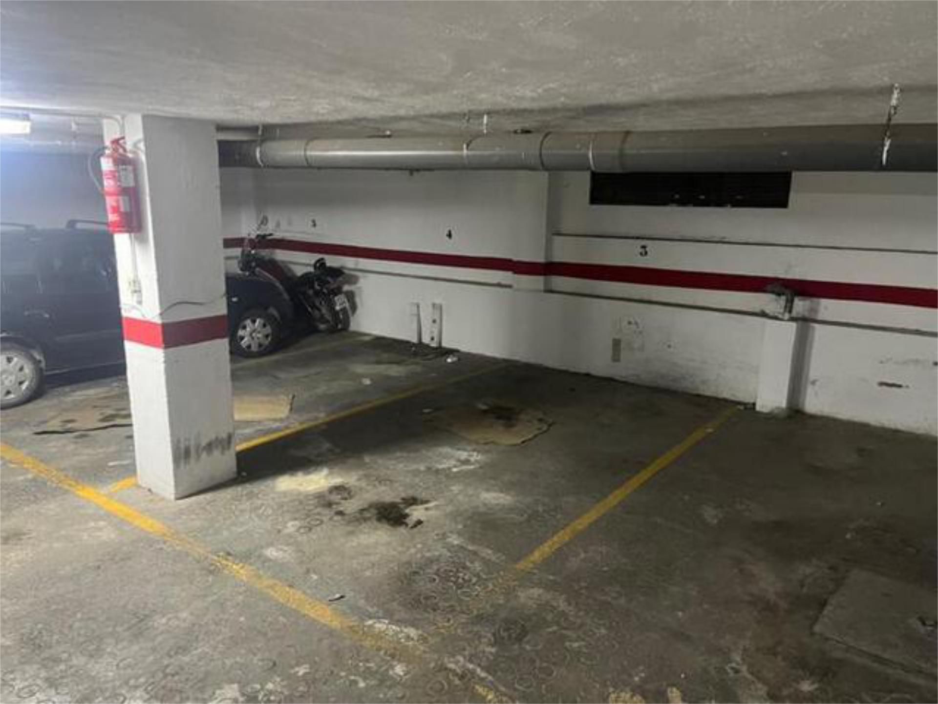 Aparcament de Garatge de lloguer en  Jaén Capital