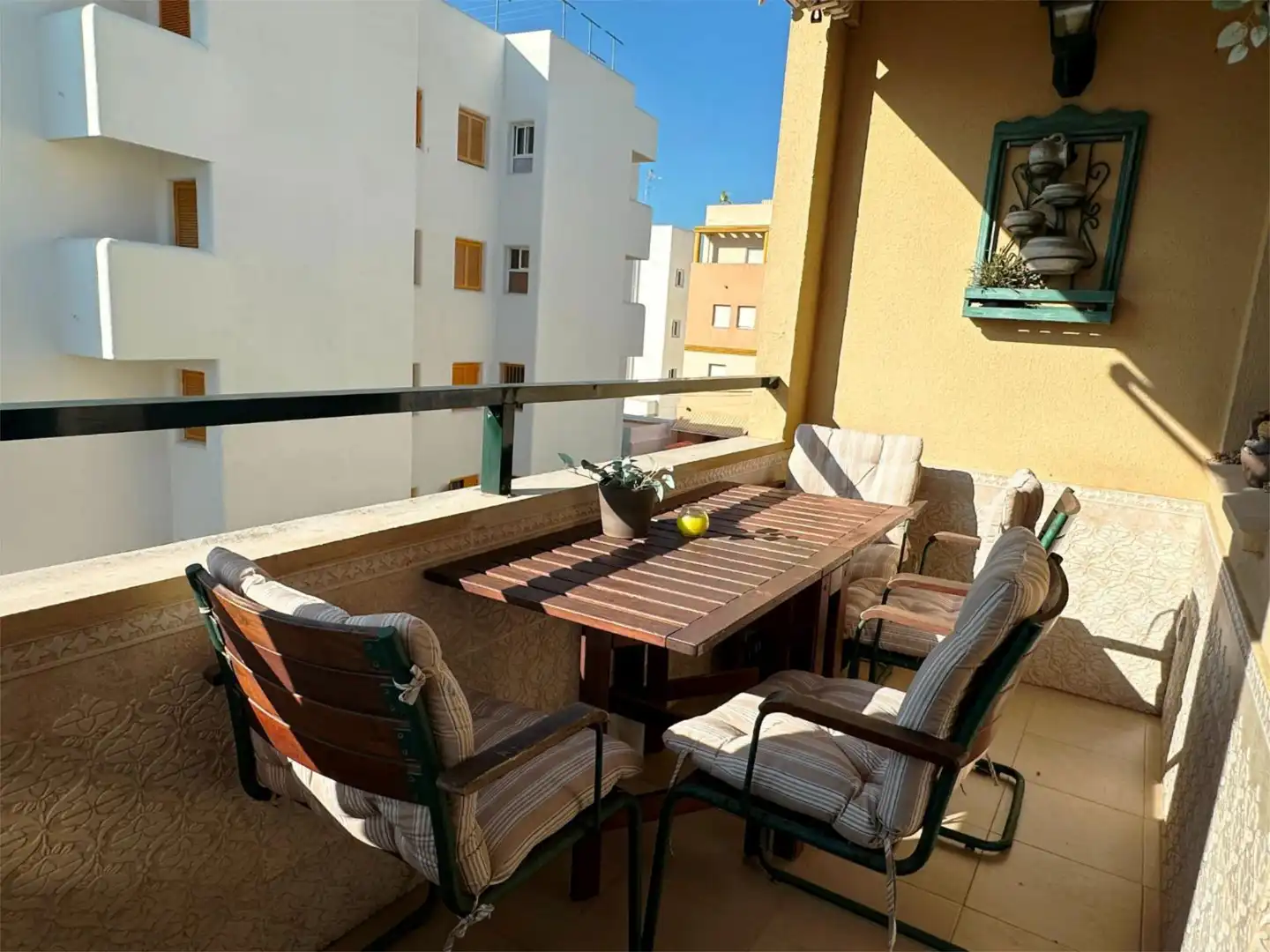 Piso de alquiler en Avenida de las Piletas, 16, V Centenario - Piletas - Capuchinos Terraza de Piso de alquiler en Sanlúcar de Barrameda con Aire acondicionado, Calefacción y Amueblado