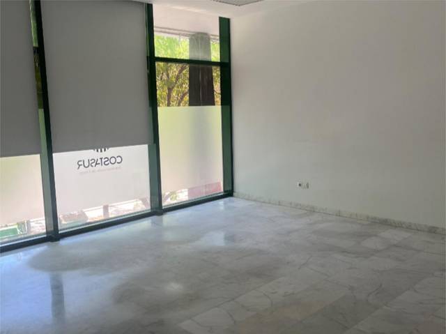 Local comercial en Alquiler en Calle Aviación, 33 en Parque Atlántico- San Matías