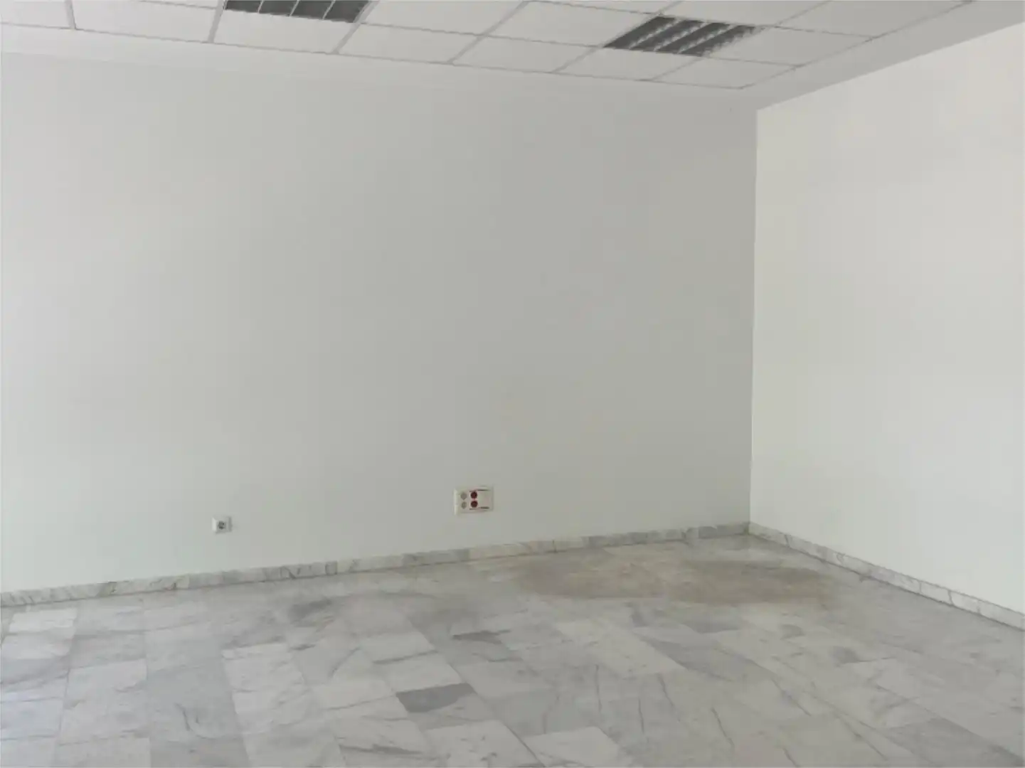 Local de lloguer a Calle Aviación, 33, Parque Atlántico- San Matías Local de lloguer en Sevilla amb Aire condicionat i Calefacció